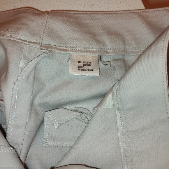 Light taupe pants suit - Picture 7 of 7